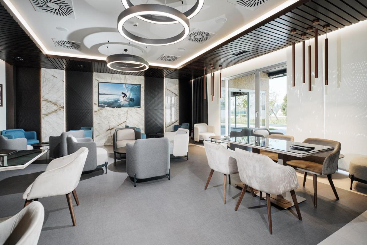 Hotel Srbija Lux Stara Pazova Zewnętrze zdjęcie
