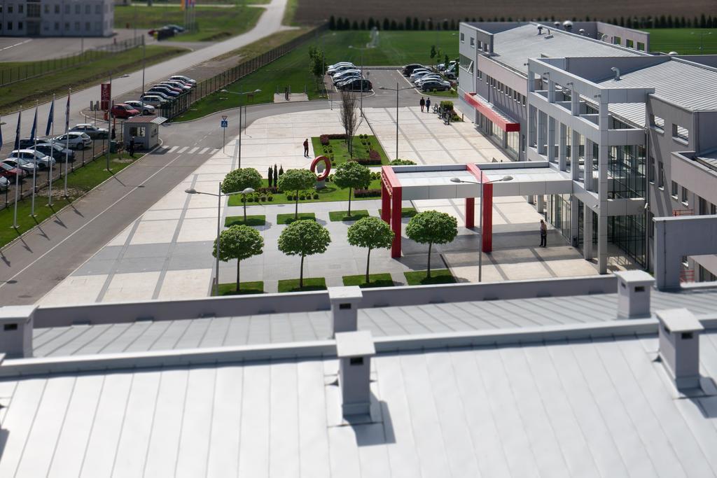 Hotel Srbija Lux Stara Pazova Zewnętrze zdjęcie